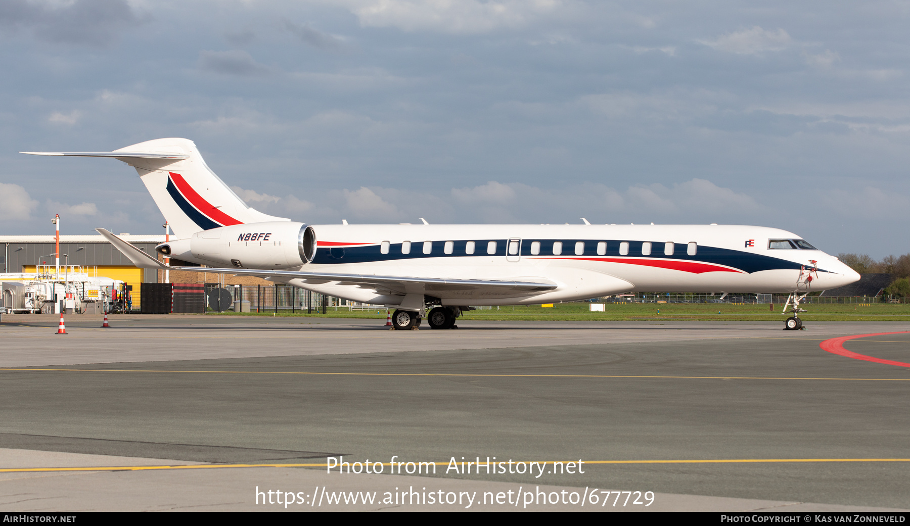 Aircraft Photo of N88FE | Bombardier Global 7500 (BD-700-2A12) | AirHistory.net #677729