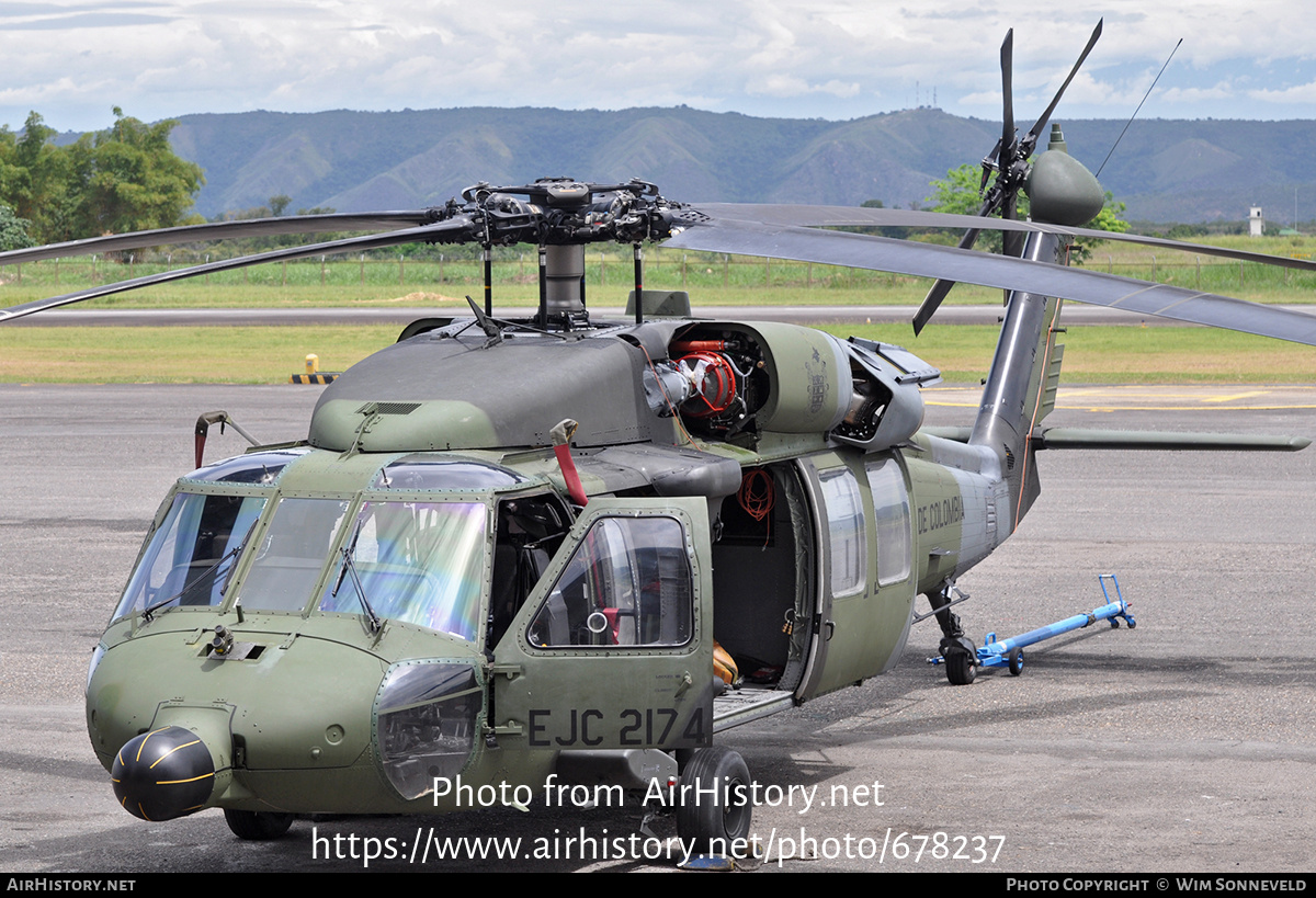 Aircraft Photo of EJC-2174 | Sikorsky UH-60L Black Hawk (S-70A) | Colombia - Army | AirHistory.net #678237