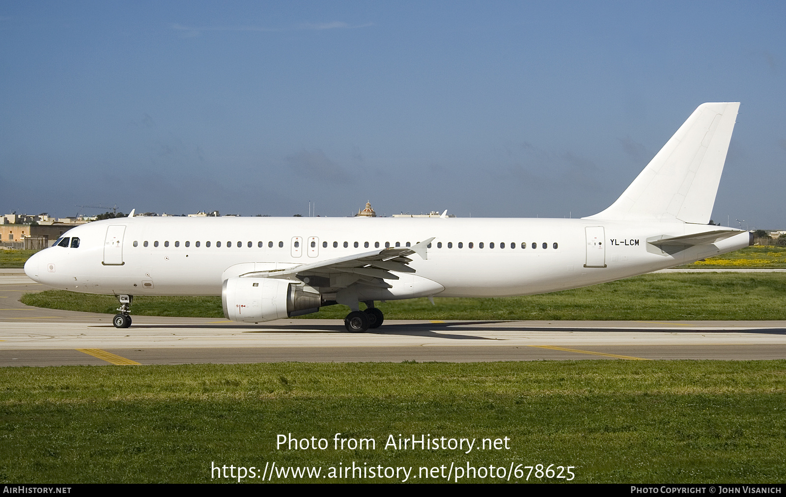 Aircraft Photo of YL-LCM | Airbus A320-211 | AirHistory.net #678625