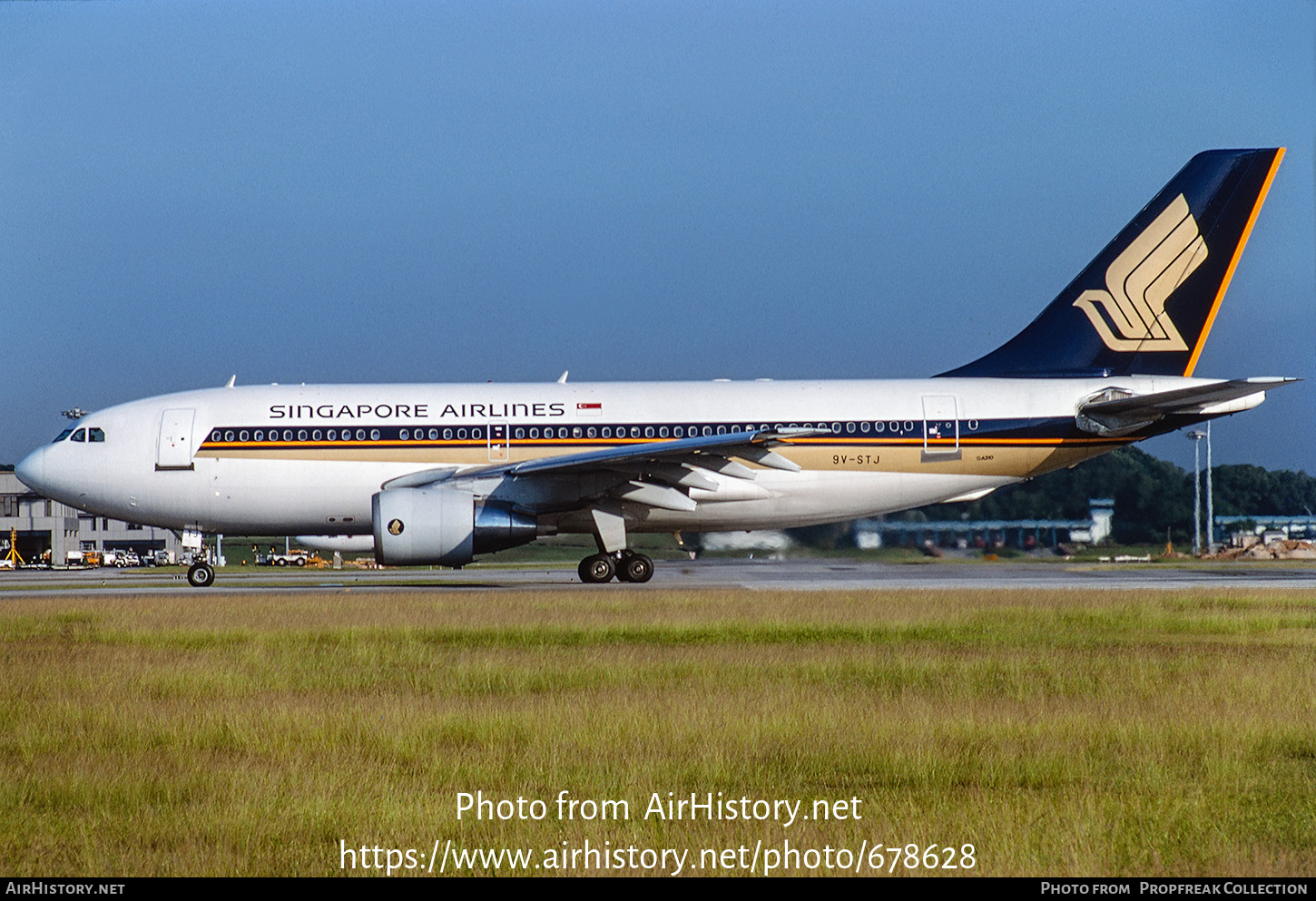 Aircraft Photo of 9V-STJ | Airbus A310-222 | Singapore Airlines | AirHistory.net #678628