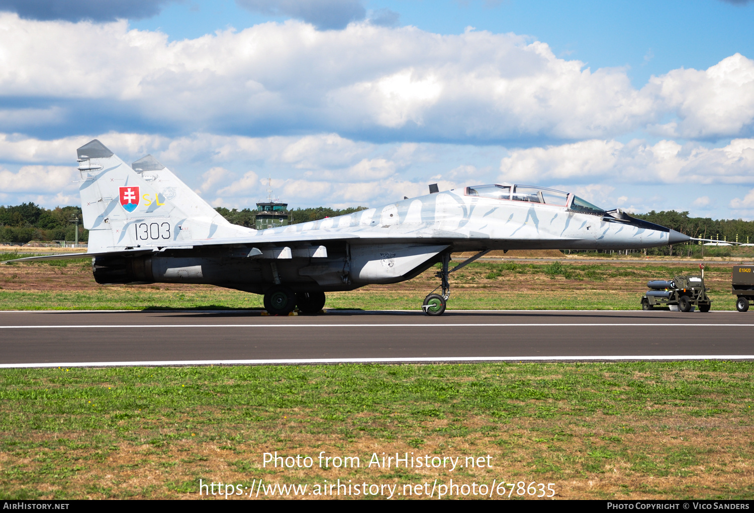 Aircraft Photo of 1303 | Mikoyan-Gurevich MiG-29UBS (9-51) | Slovakia - Air Force | AirHistory.net #678635