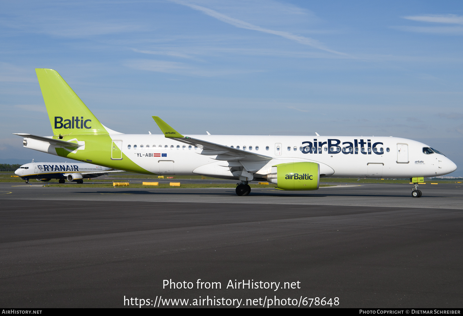 Aircraft Photo of YL-ABI | Airbus A220-371 (BD-500-1A11) | AirBaltic | AirHistory.net #678648