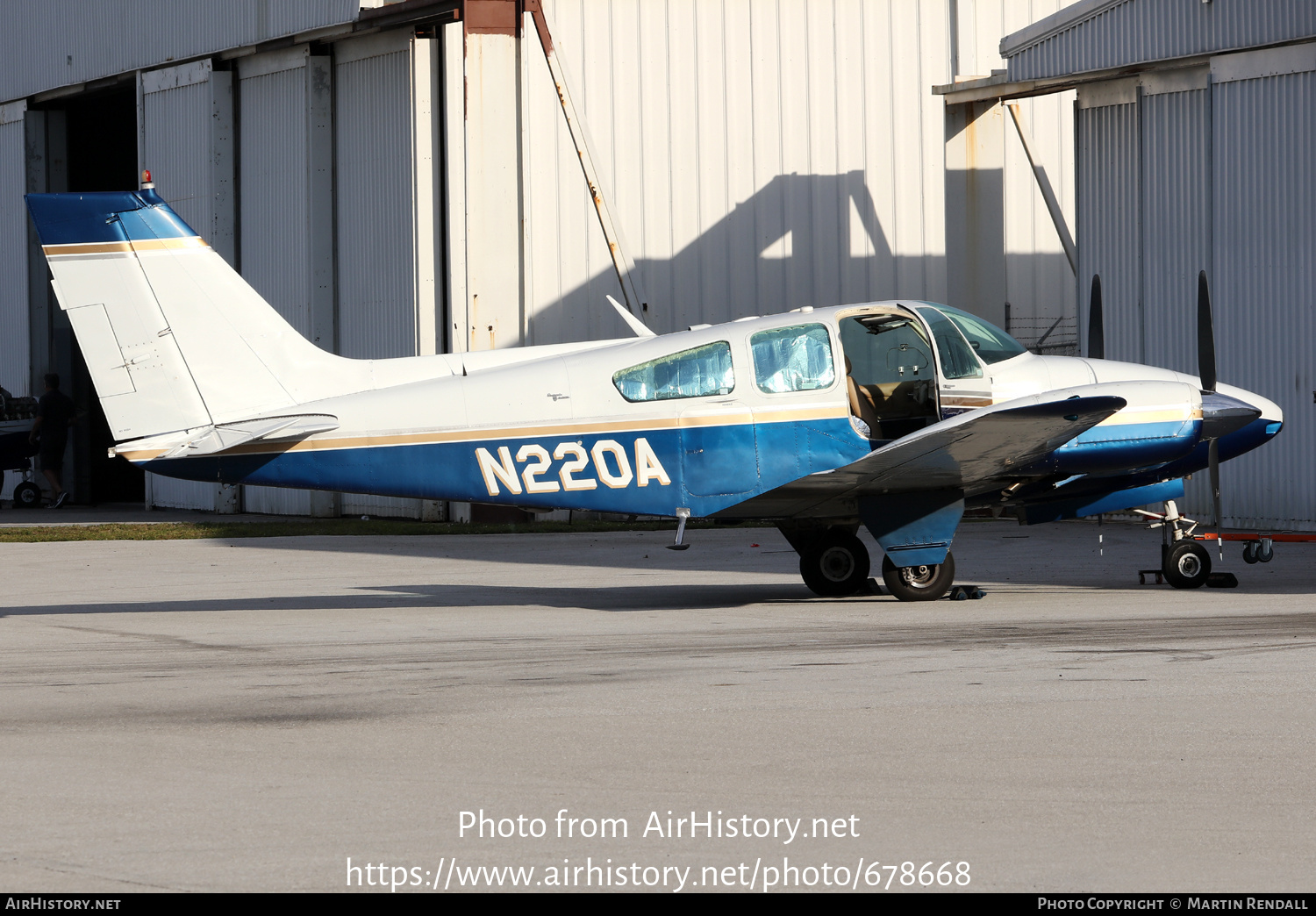 Aircraft Photo of N220A | Beech 55 Baron (95-55) | AirHistory.net #678668