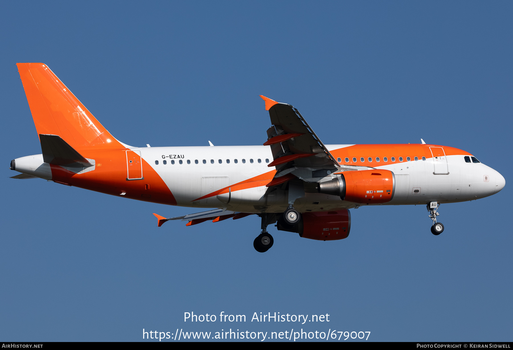 Aircraft Photo of G-EZAU | Airbus A319-111 | AirHistory.net #679007