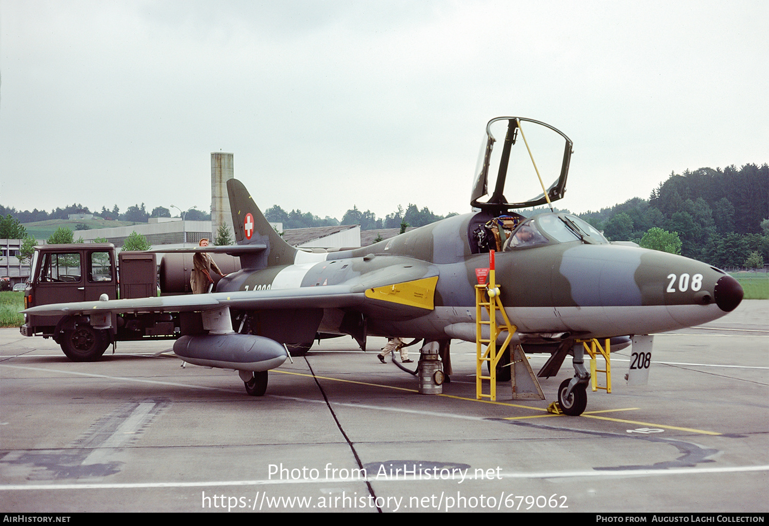 Aircraft Photo of J-4208 | Hawker Hunter T68 | Switzerland - Air Force | AirHistory.net #679062