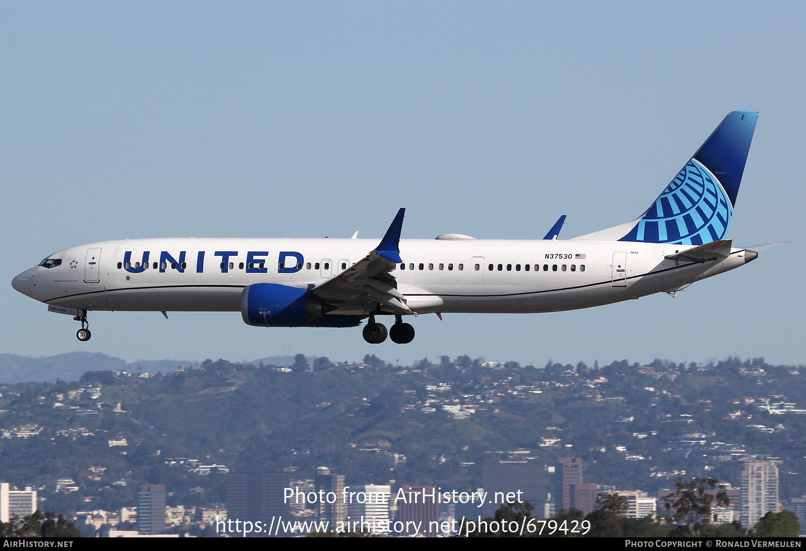 Aircraft Photo of N37530 | Boeing 737-9 Max 9 | United Airlines | AirHistory.net #679429