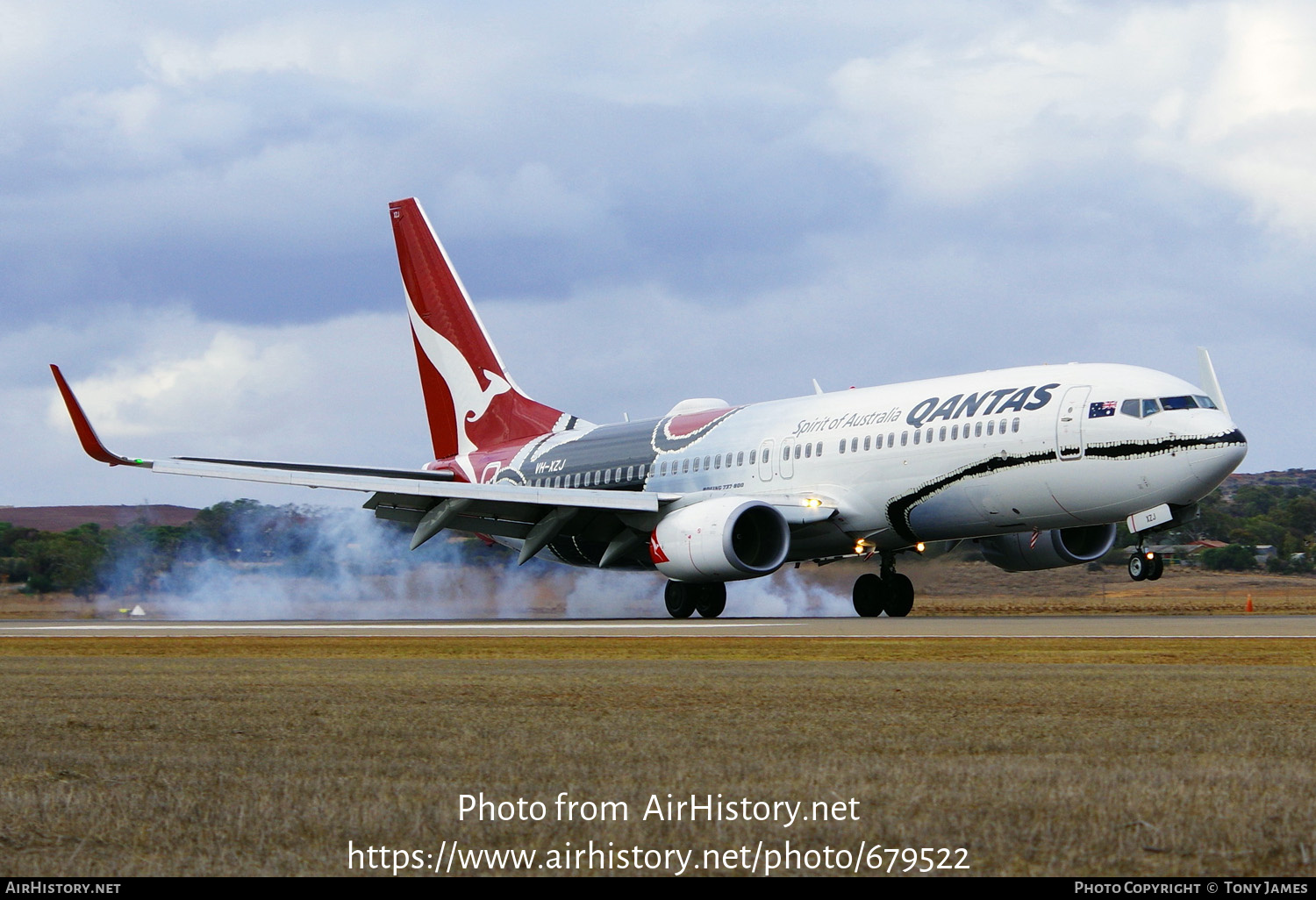 Aircraft Photo of VH-XZJ | Boeing 737-838 | Qantas | AirHistory.net #679522