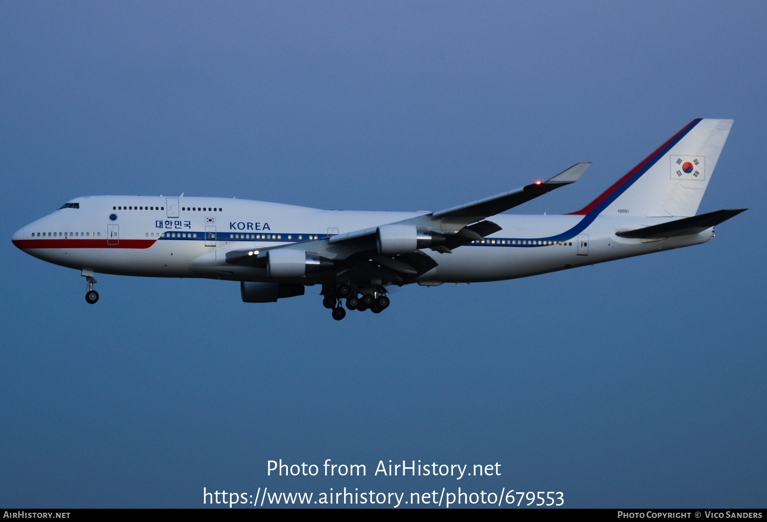 Aircraft Photo of 10001 | Boeing 747-4B5 | South Korea - Air Force | AirHistory.net #679553