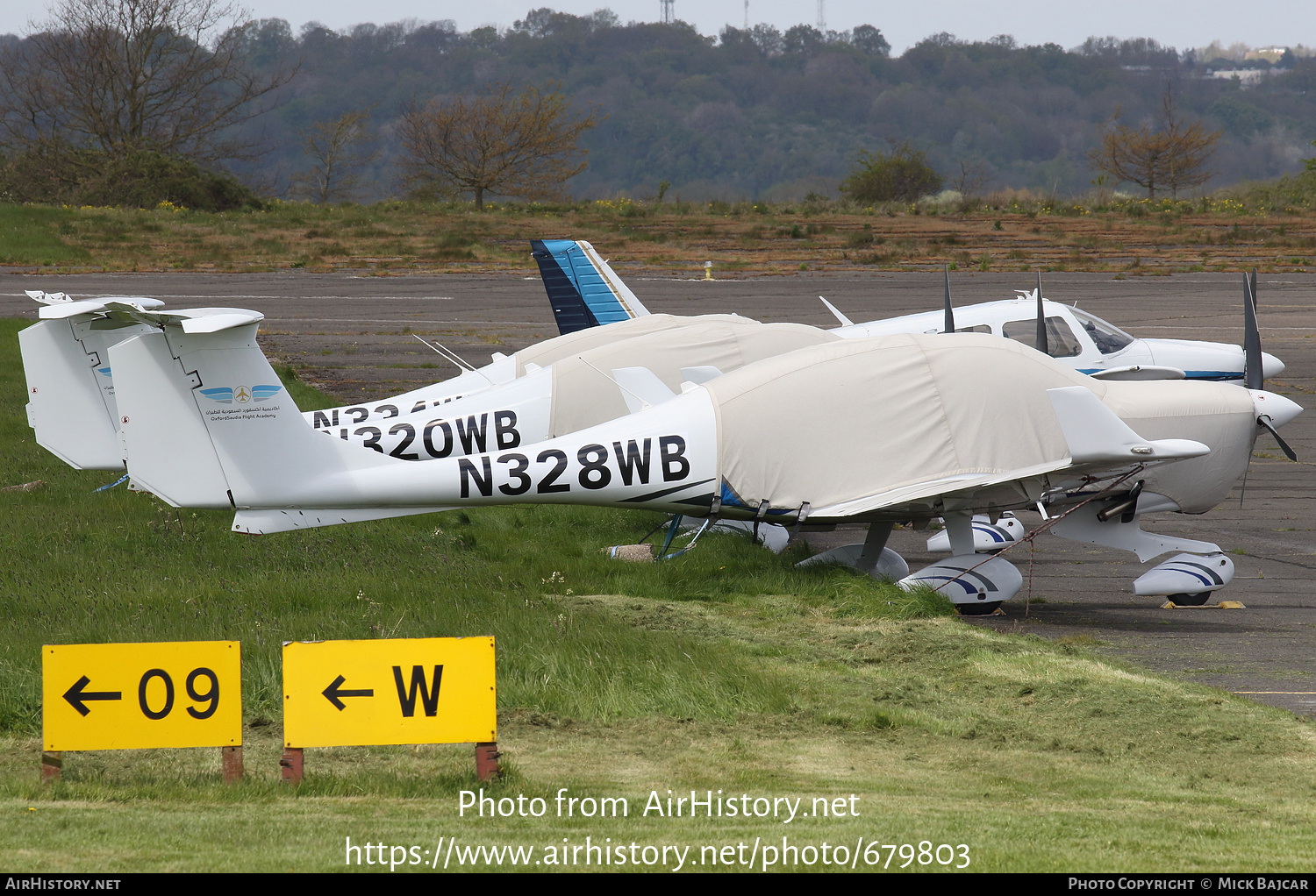 Aircraft Photo of N328WB | Diamond DA40 NG Diamond Star | OxfordSaudia Flight Academy | AirHistory.net #679803