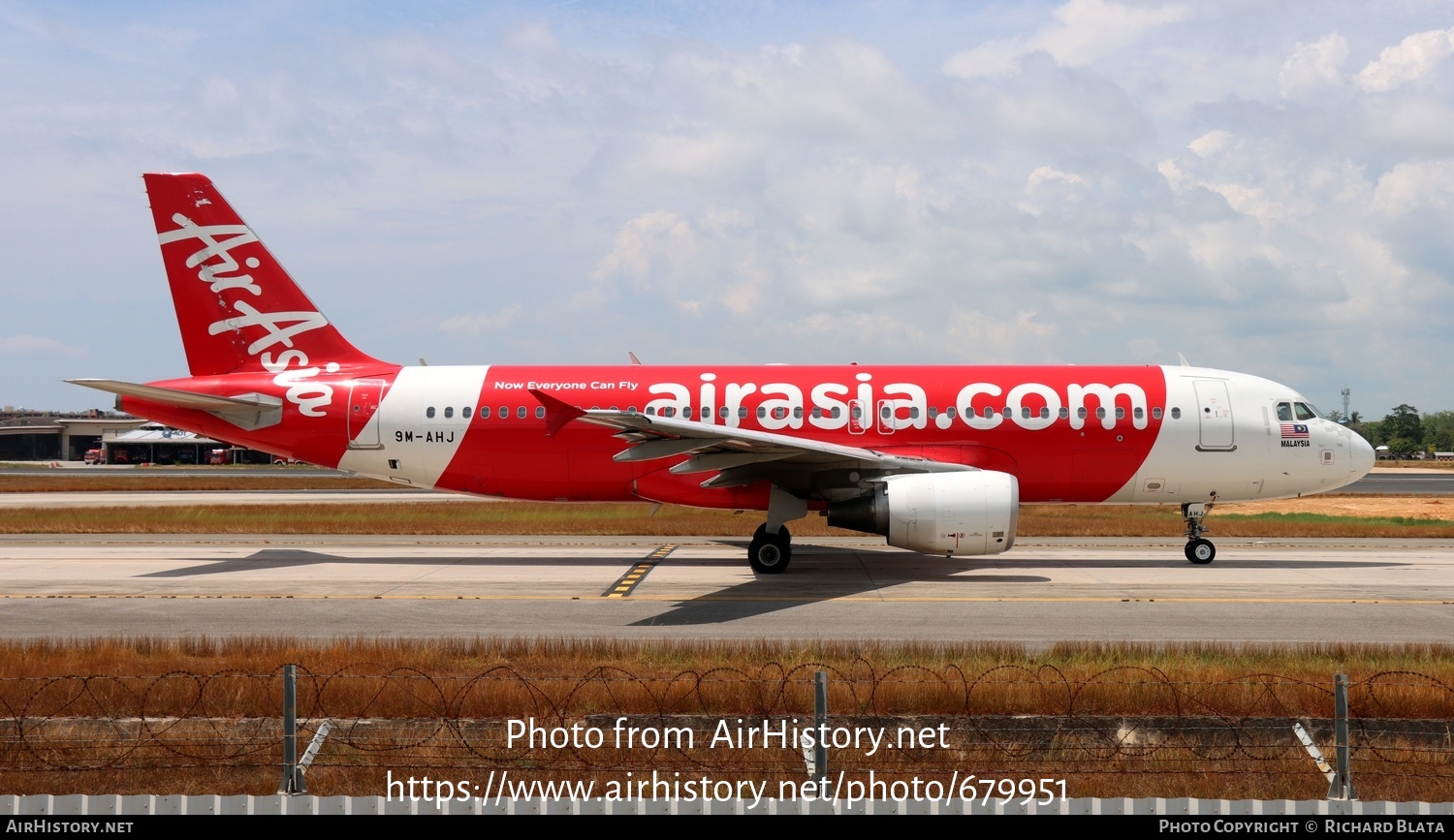 Aircraft Photo of 9M-AHJ | Airbus A320-216 | AirAsia | AirHistory.net #679951