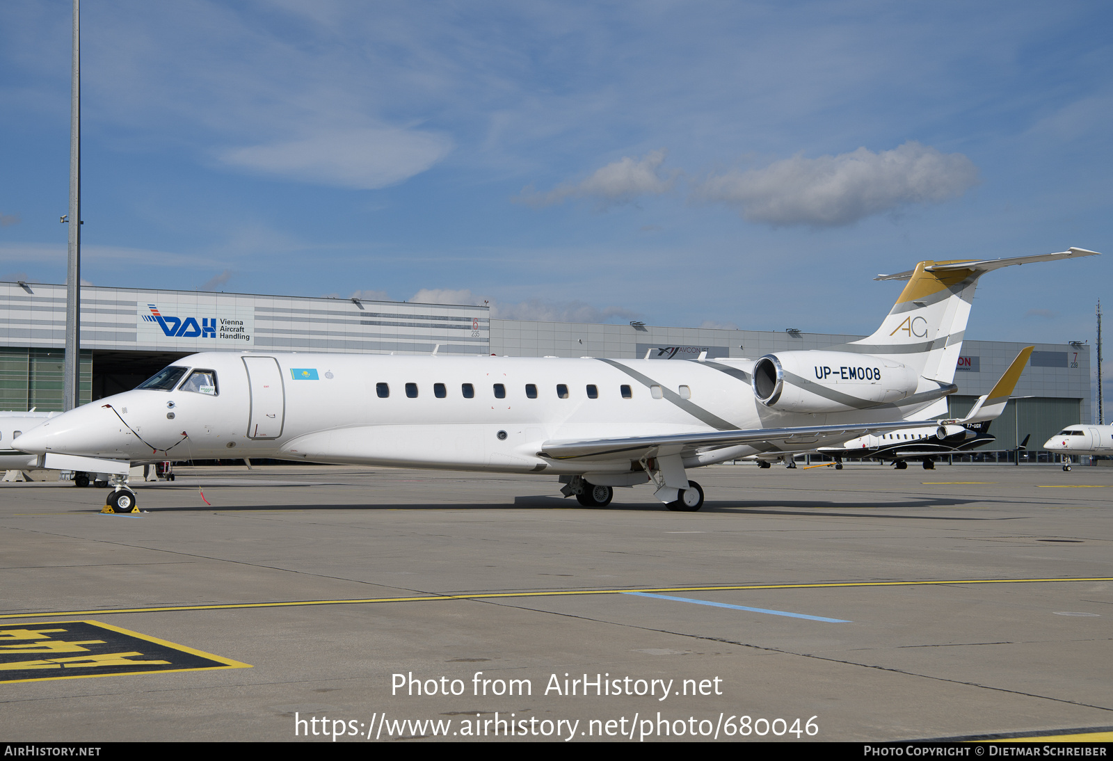 Aircraft Photo of UP-EM008 | Embraer Legacy 650 (EMB-135BJ) | Comlux Aviation | AirHistory.net #680046