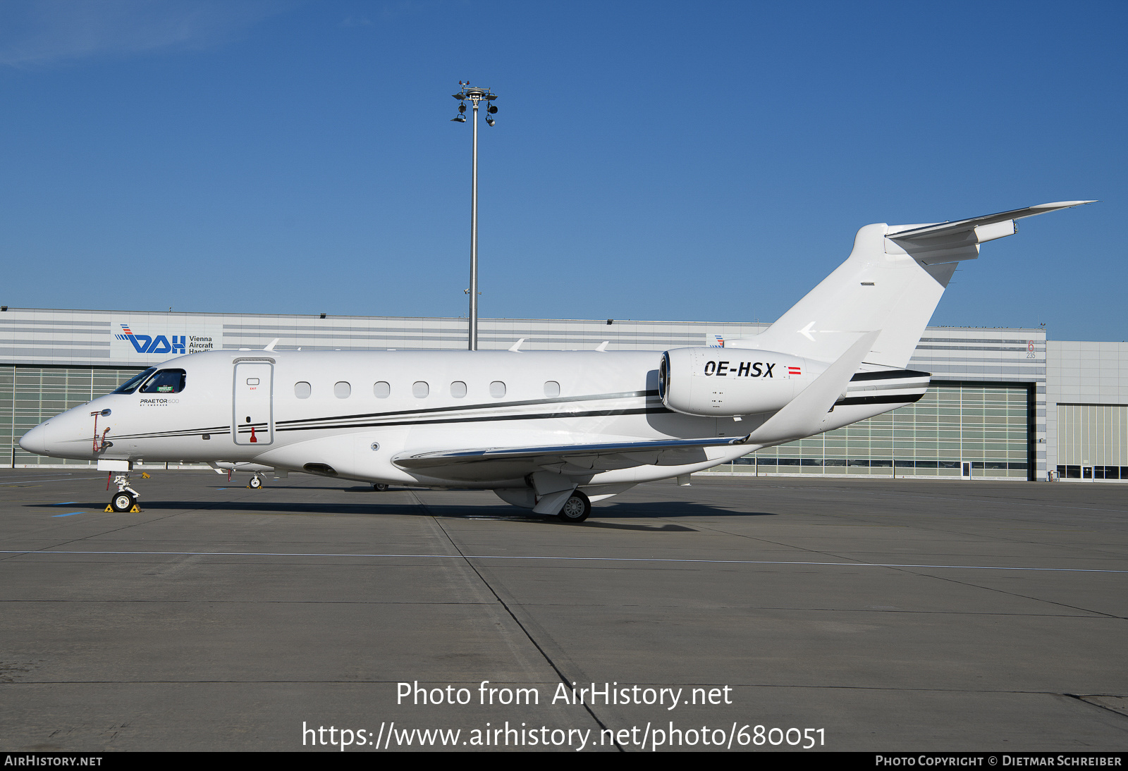 Aircraft Photo of OE-HSX | Embraer EMB-550 Praetor 600 | AirHistory.net #680051