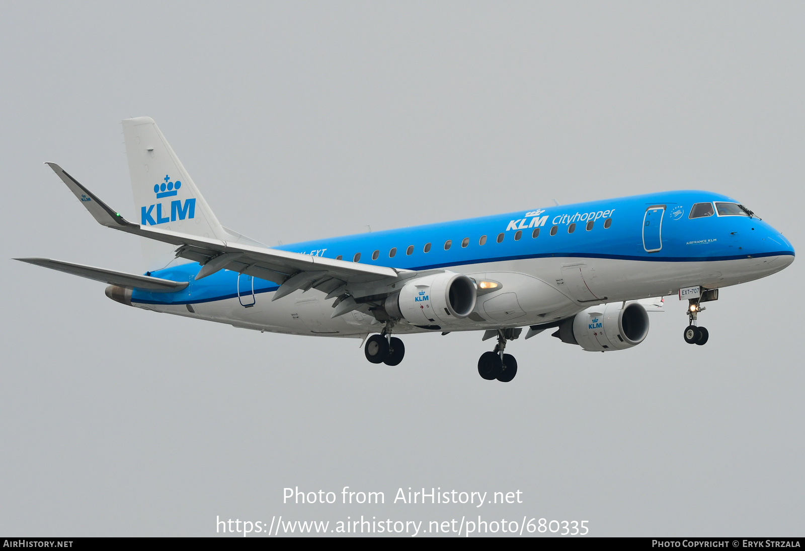 Aircraft Photo of PH-EXT | Embraer 175STD (ERJ-170-200STD) | KLM Cityhopper | AirHistory.net #680335