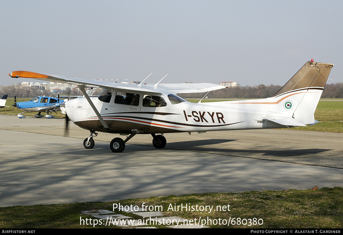 Aircraft Photo of I-SKYR | Cessna 172S Skyhawk SP | Sky Services | AirHistory.net #680380