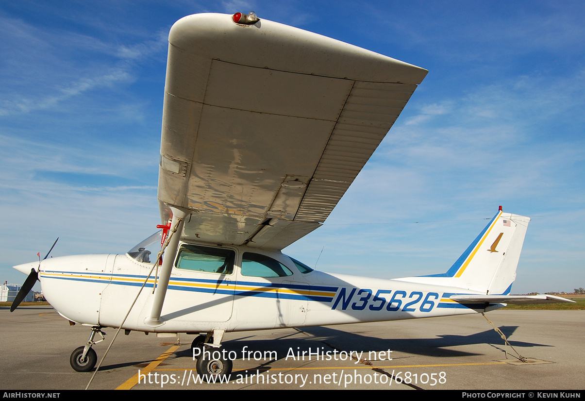 Aircraft Photo of N35626 | Cessna 172I | AirHistory.net #681058