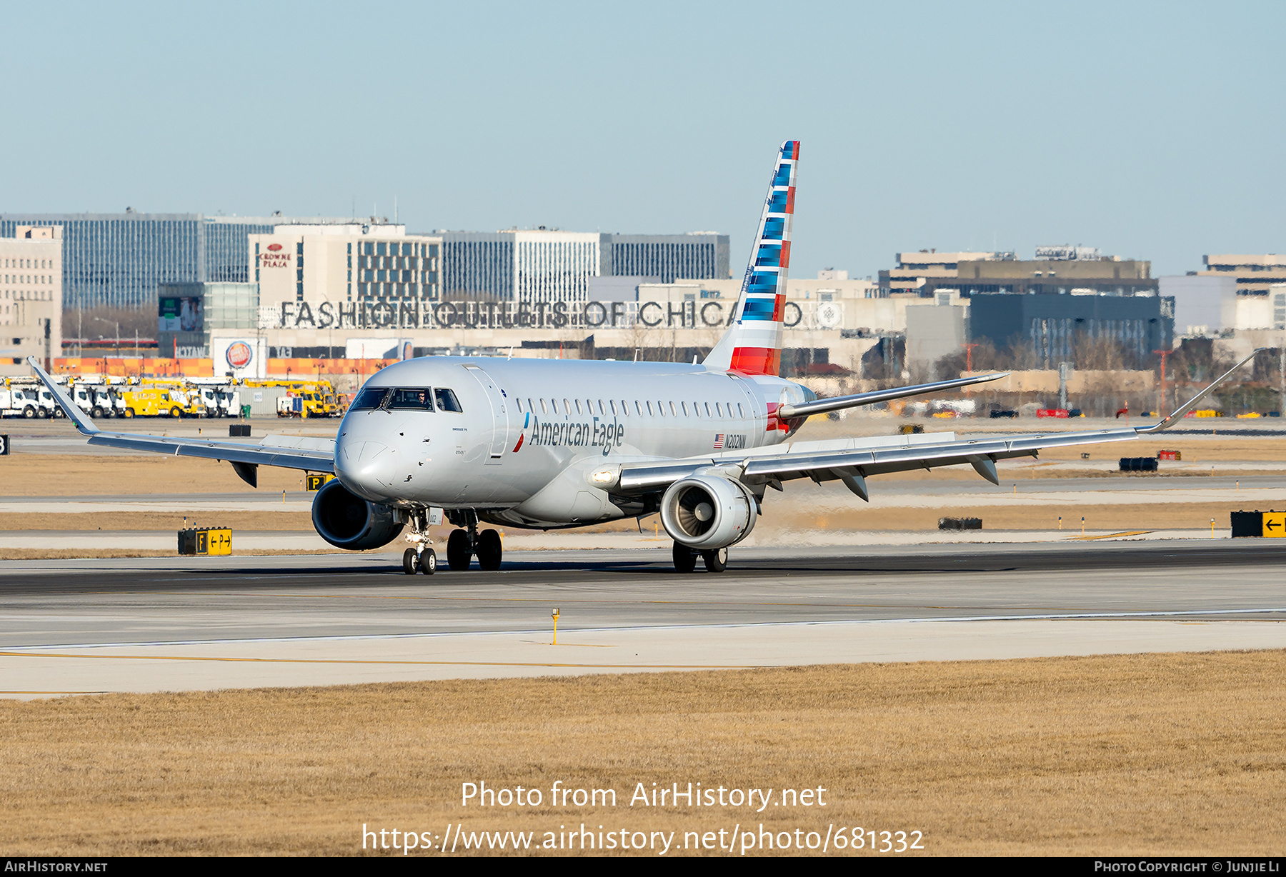 Aircraft Photo of N202NN | Embraer 175LR (ERJ-170-200LR) | American Eagle | AirHistory.net #681332