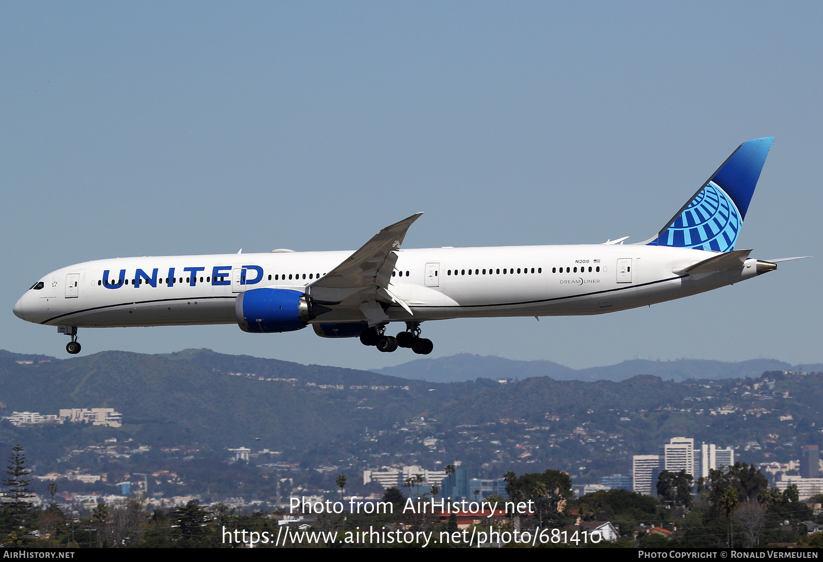 Aircraft Photo of N12010 | Boeing 787-10 Dreamliner | United Airlines | AirHistory.net #681410