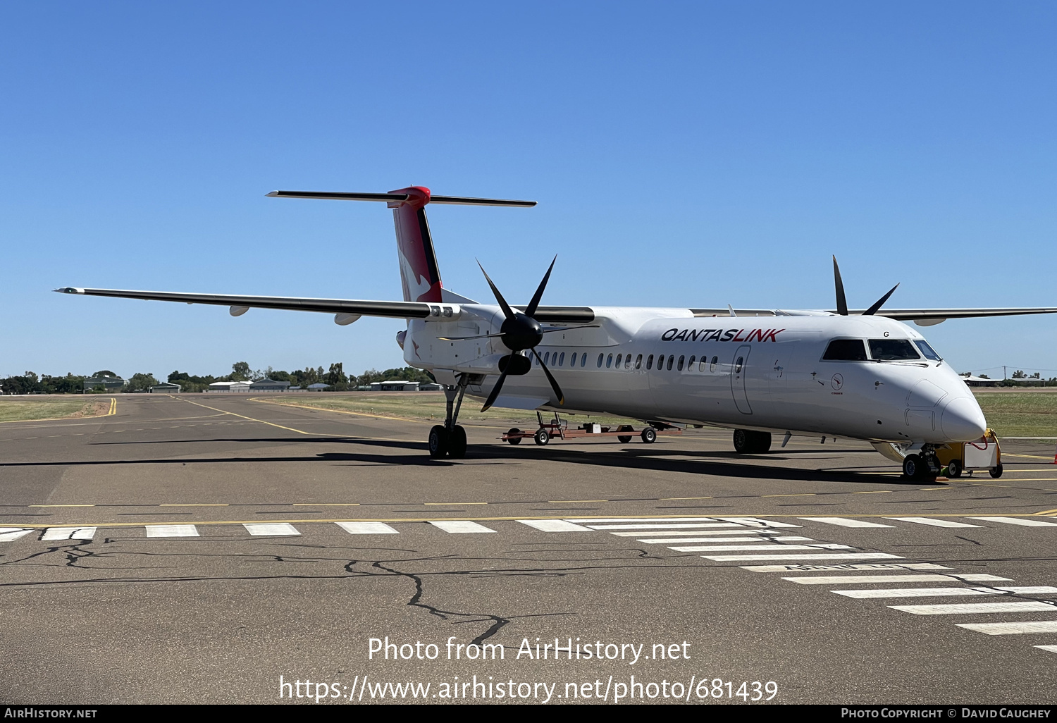 Aircraft Photo of VH-LQG | Bombardier DHC-8-402 Dash 8 | QantasLink | AirHistory.net #681439