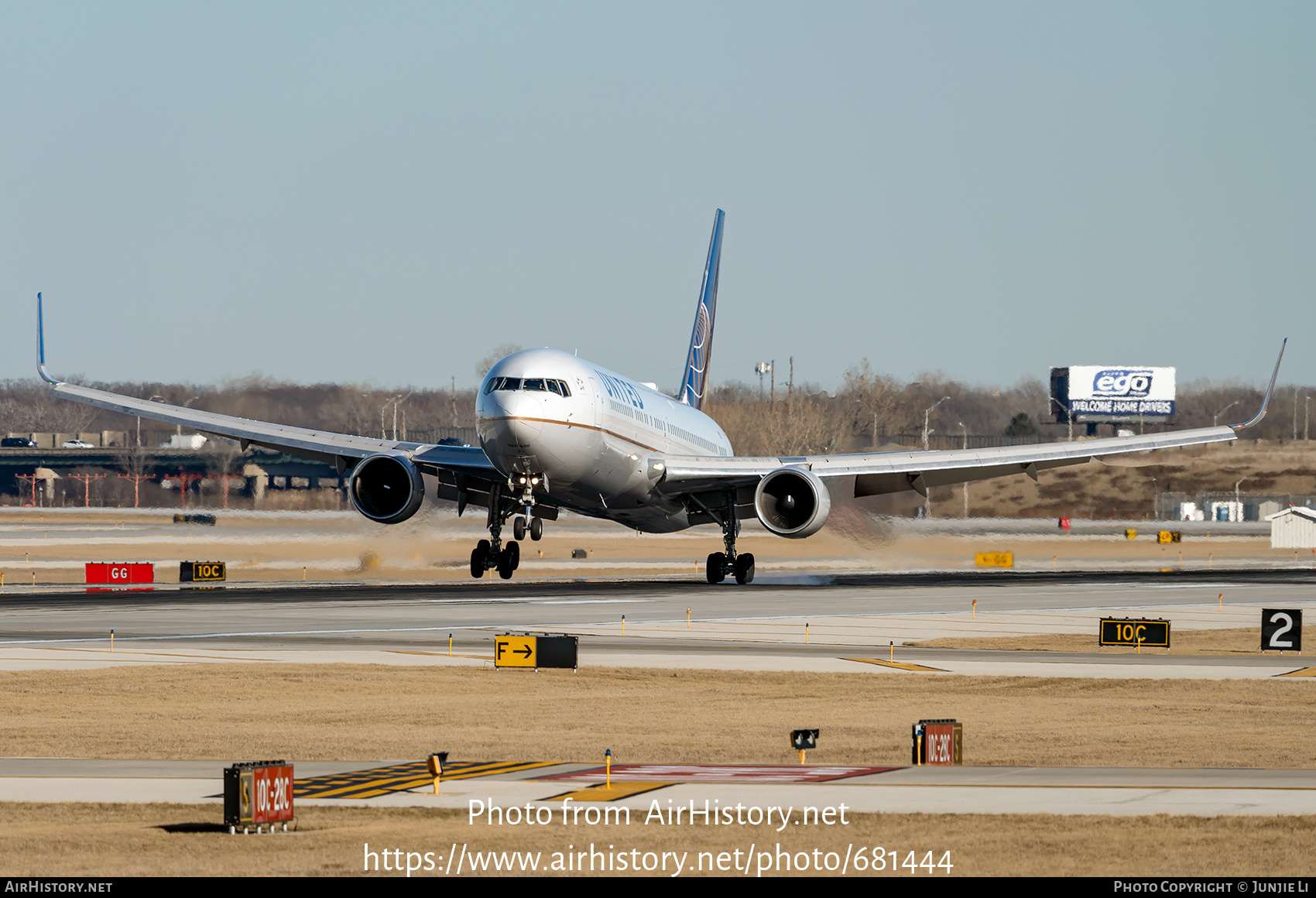 Aircraft Photo of N669UA | Boeing 767-332/ER | United Airlines | AirHistory.net #681444