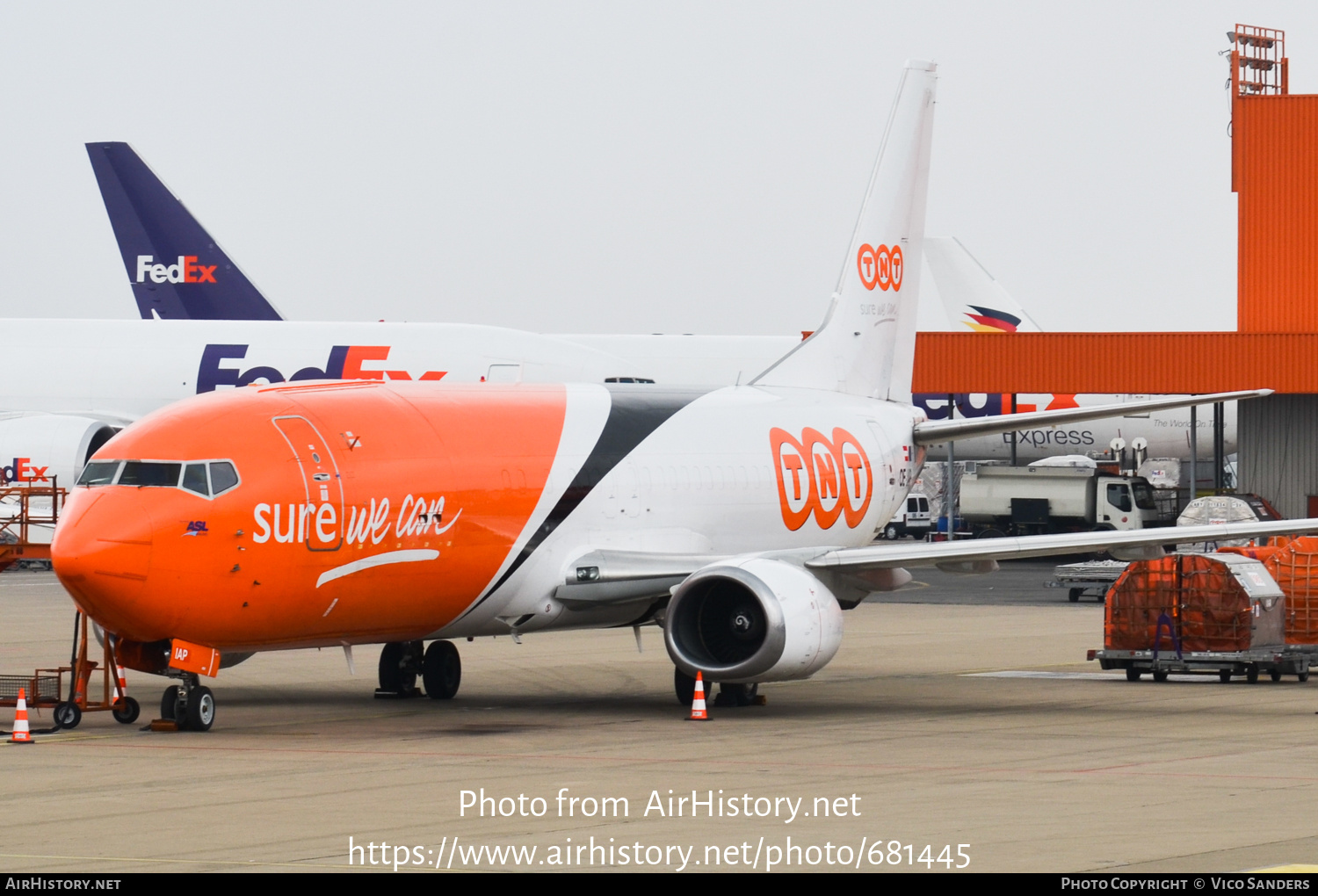 Aircraft Photo of OE-IAP | Boeing 737-4M0(BDSF) | TNT Airways | AirHistory.net #681445