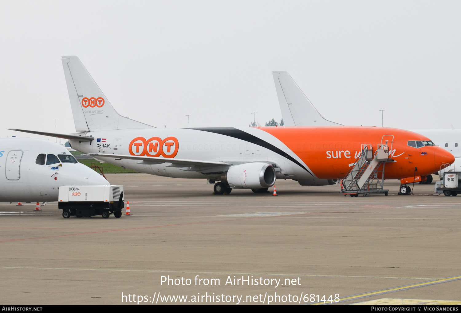 Aircraft Photo of OE-IAR | Boeing 737-4M0(BDSF) | TNT Airways | AirHistory.net #681448