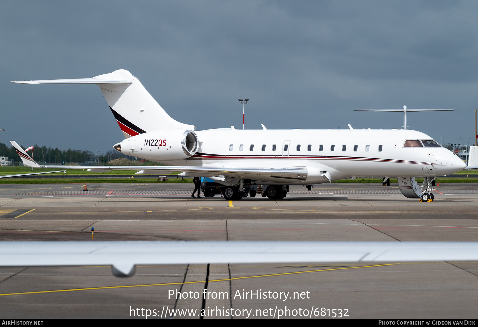 Aircraft Photo of N122QS | Bombardier Global 5500 (BD-700-1A11) | AirHistory.net #681532