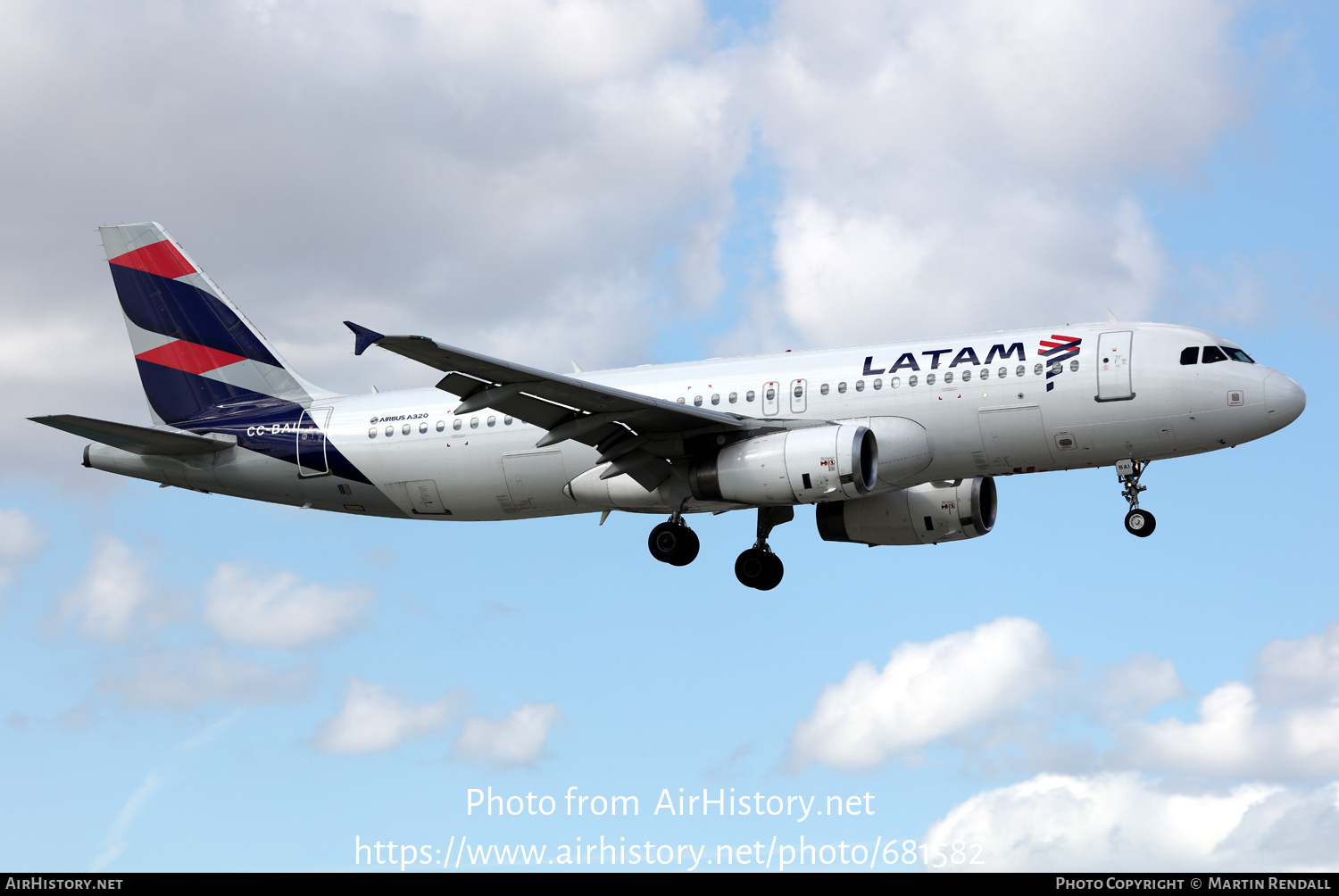 Aircraft Photo of CC-BAI | Airbus A320-232 | LATAM Airlines | AirHistory.net #681582