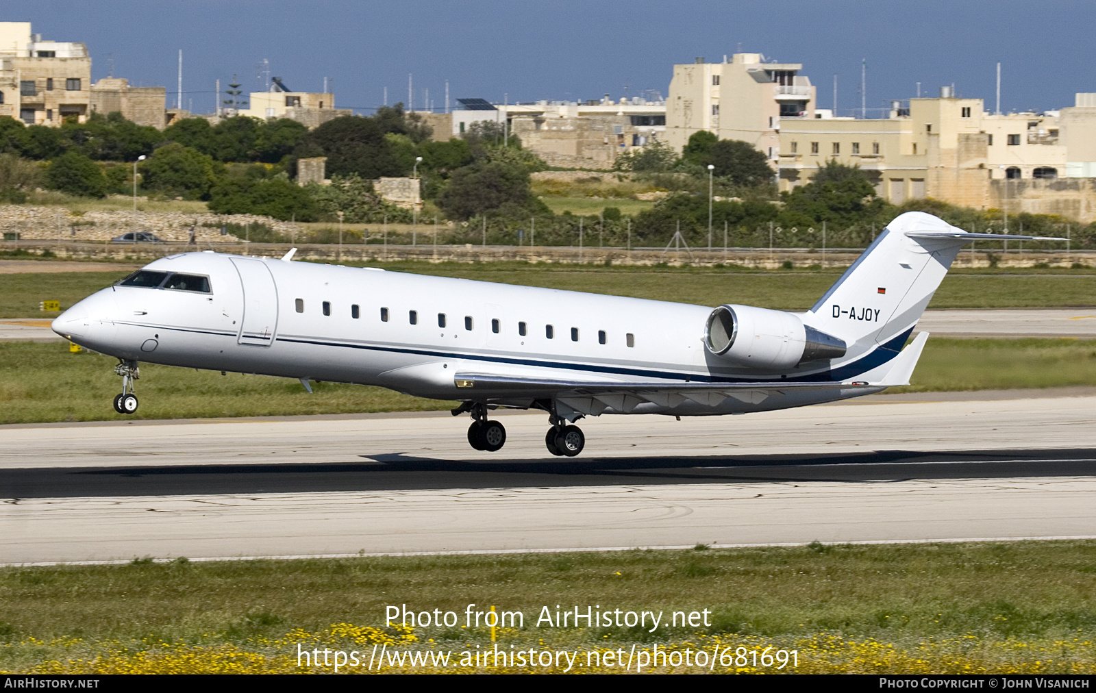 Aircraft Photo of D-AJOY | Bombardier Challenger 850 (CRJ-200SE/CL-600-2B19) | AirHistory.net #681691