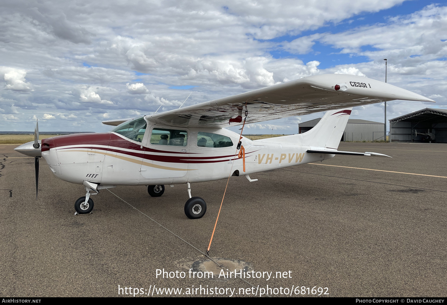 Aircraft Photo of VH-PVW | Cessna 210L Centurion II | AirHistory.net #681692