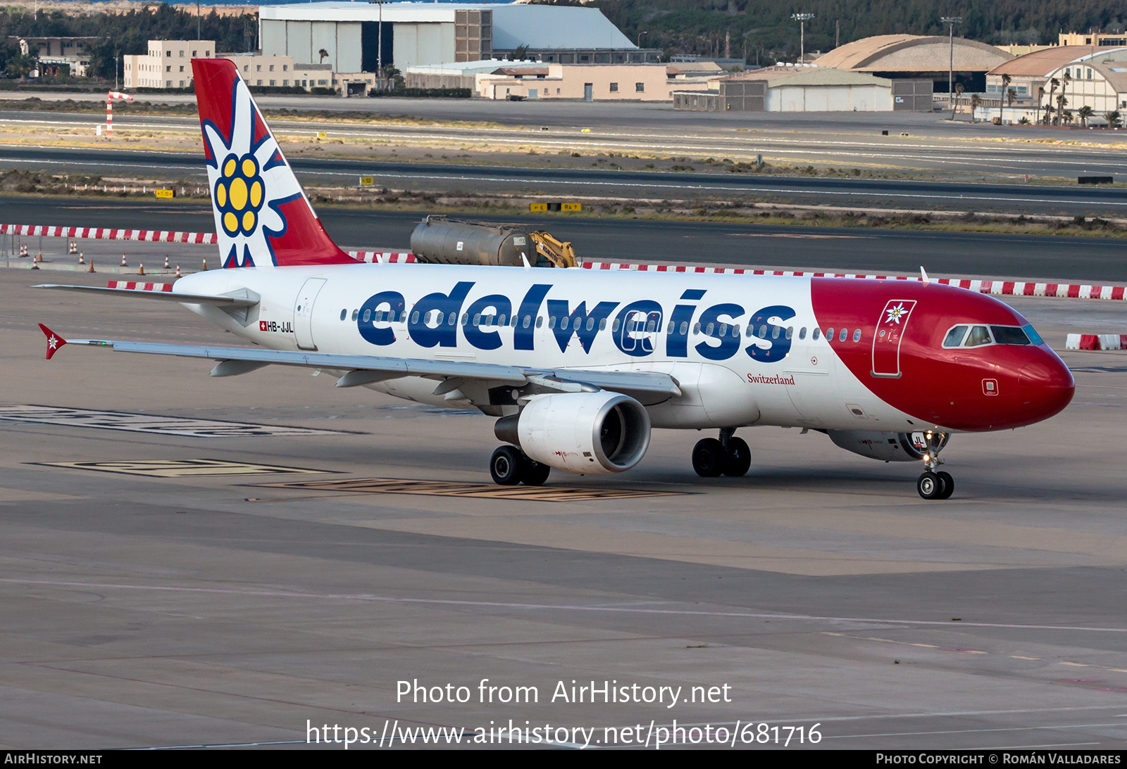 Aircraft Photo of HB-JJL | Airbus A320-214 | Edelweiss Air | AirHistory.net #681716