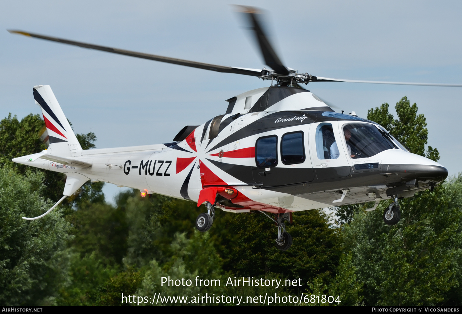 Aircraft Photo of G-MUZZ | AgustaWestland AW-109SP GrandNew | SaxonAir | AirHistory.net #681804