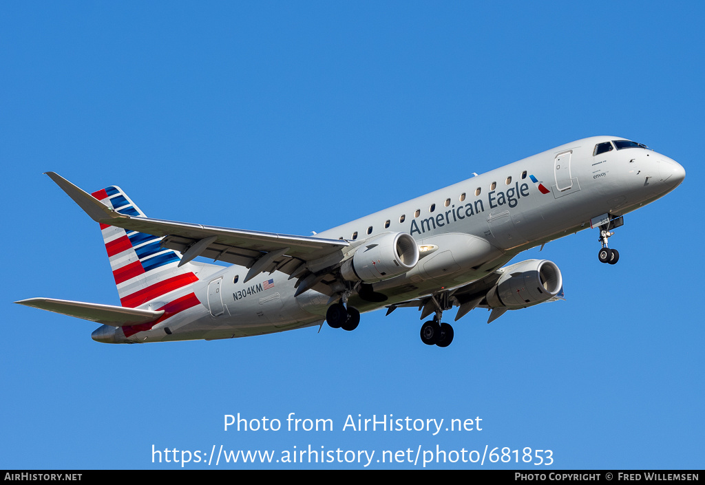 Aircraft Photo of N304KM | Embraer 175LR (ERJ-170-200LR) | American Eagle | AirHistory.net #681853