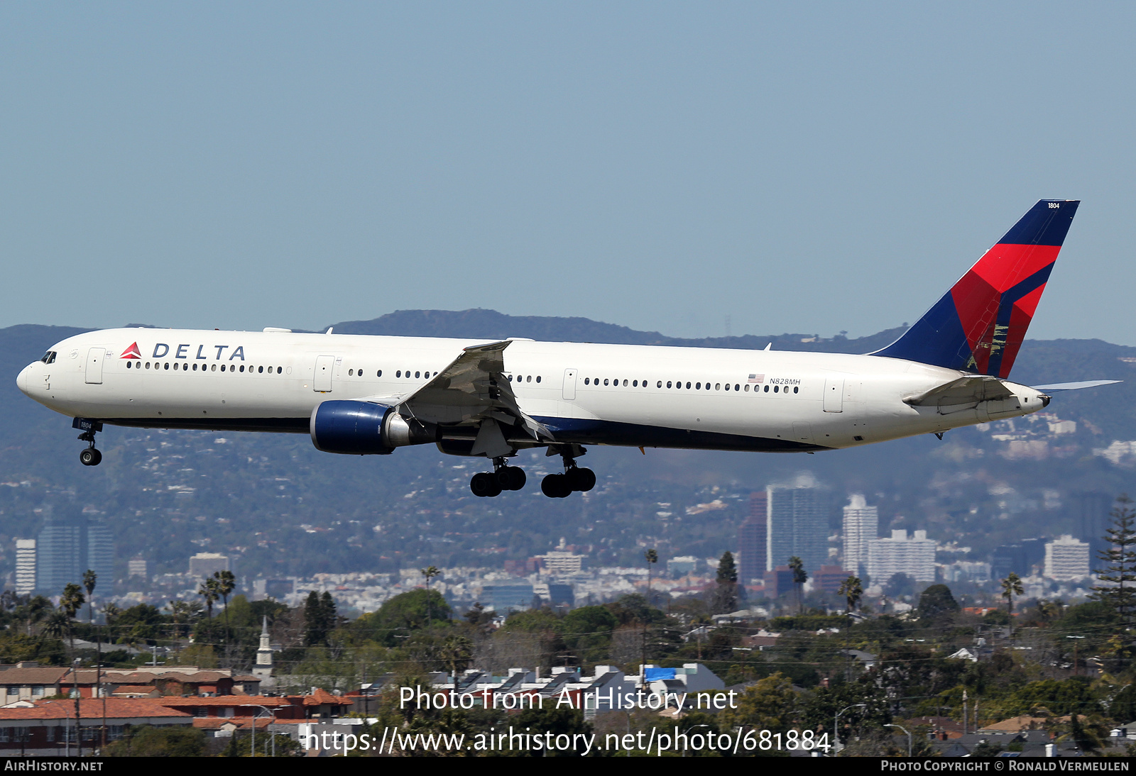 Aircraft Photo of N828MH | Boeing 767-432/ER | Delta Air Lines | AirHistory.net #681884