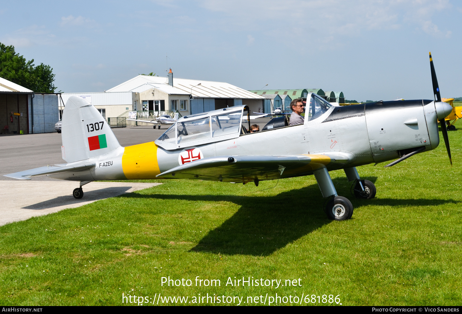 Aircraft Photo of F-AZEU / 1307 | De Havilland Canada DHC-1 Chipmunk Mk20 | Portugal - Air Force | AirHistory.net #681886