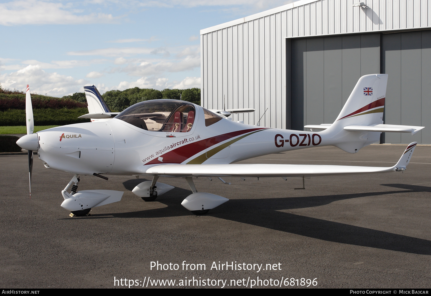 Aircraft Photo of G-OZIO | Aquila AT01 A210 | AirHistory.net #681896