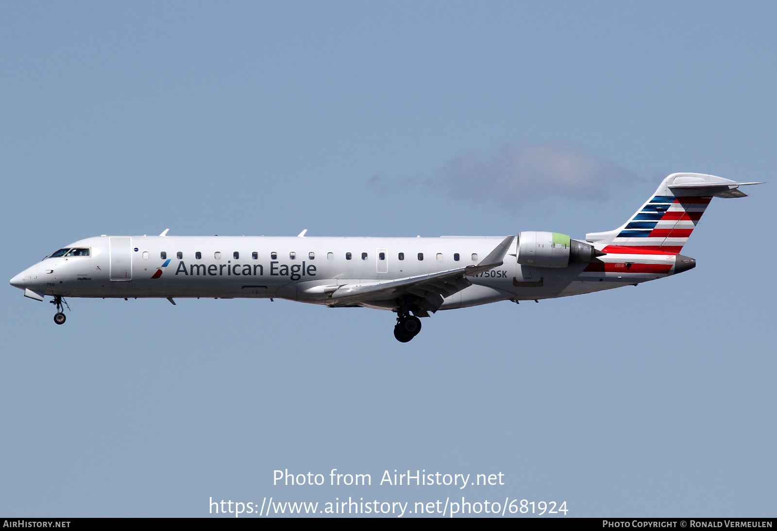 Aircraft Photo of N750SK | Bombardier CRJ-701ER (CL-600-2C10) | American Eagle | AirHistory.net #681924