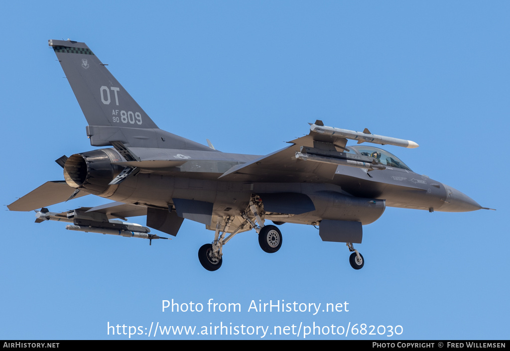 Aircraft Photo of 90-0809 / AF90-809 | General Dynamics F-16CM Fighting Falcon | USA - Air Force | AirHistory.net #682030