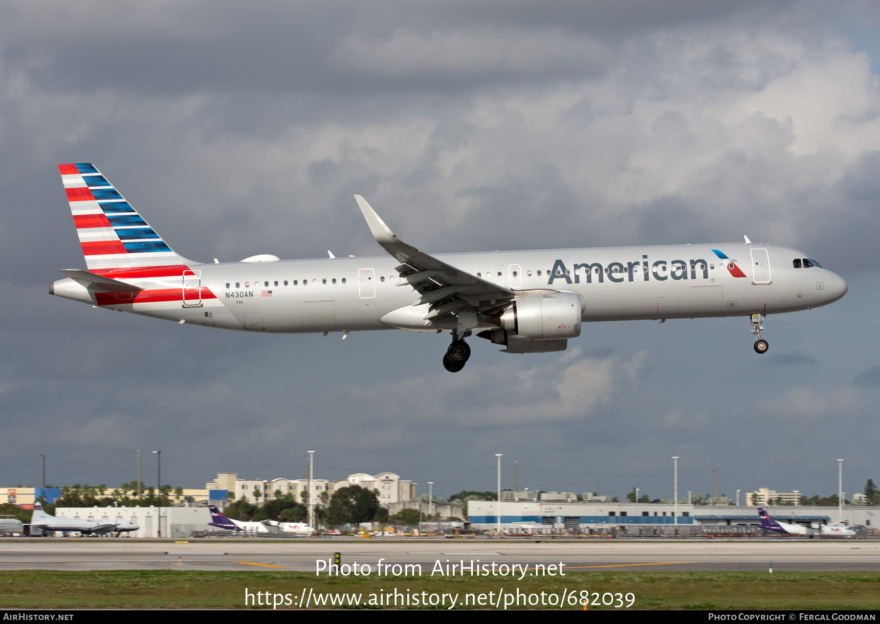 Aircraft Photo of N430AN | Airbus A321-253NX | American Airlines | AirHistory.net #682039