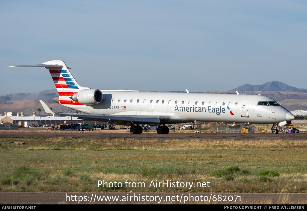 Aircraft Photo of N726SK | Bombardier CRJ-701ER (CL-600-2C10) | American Eagle | AirHistory.net #682071