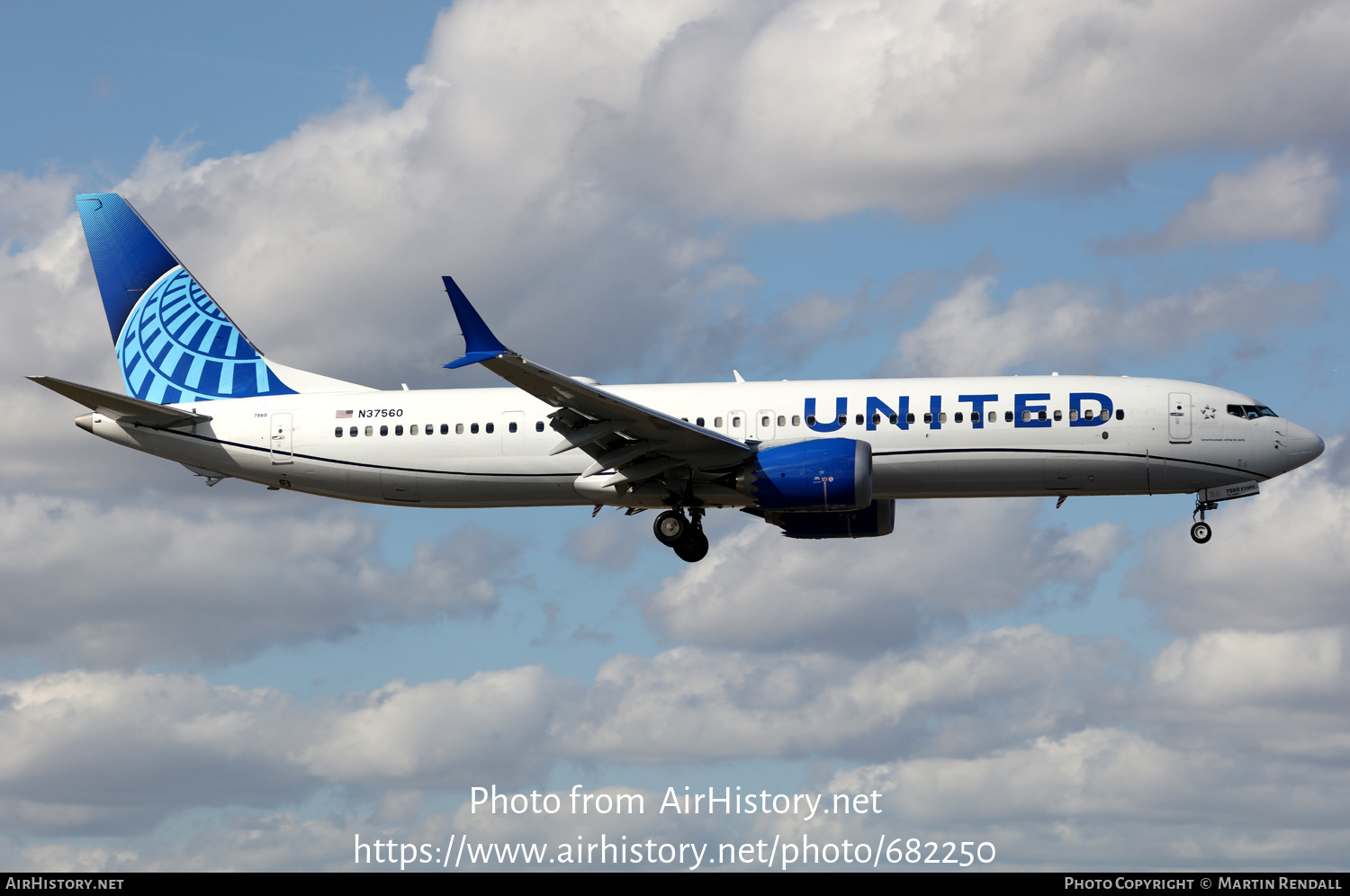 Aircraft Photo of N37560 | Boeing 737-9 Max 9 | United Airlines | AirHistory.net #682250