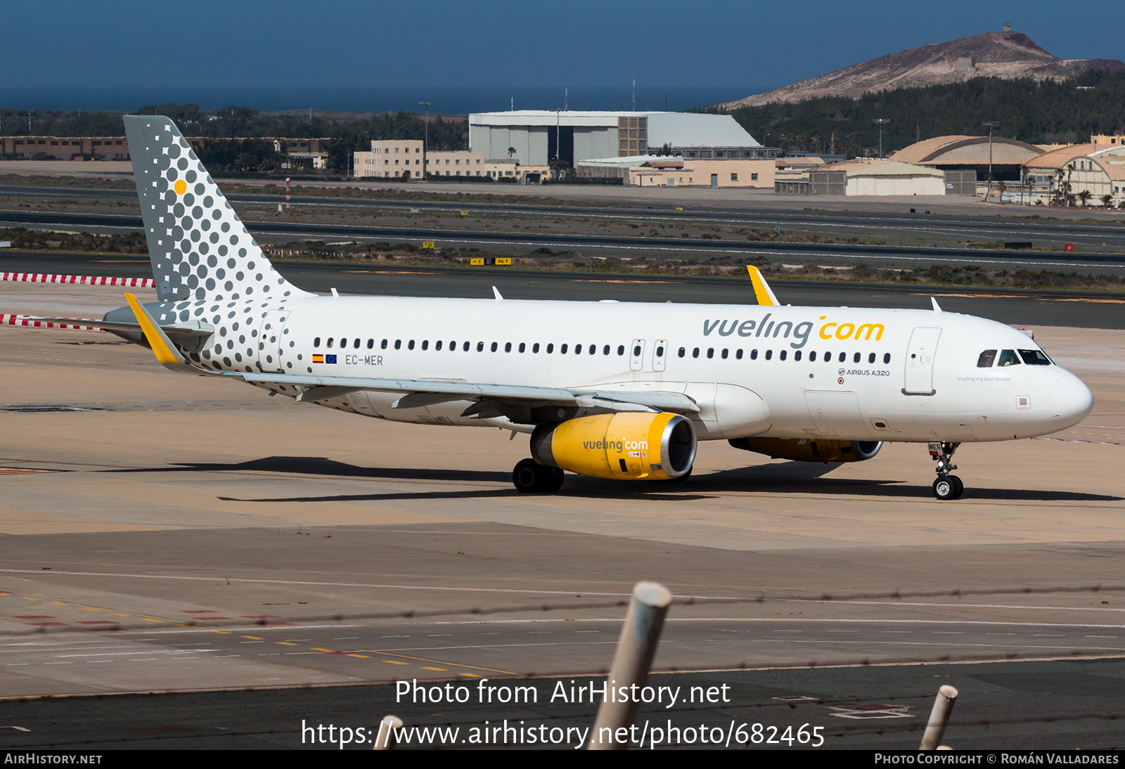 Aircraft Photo of EC-MER | Airbus A320-232 | Vueling Airlines | AirHistory.net #682465