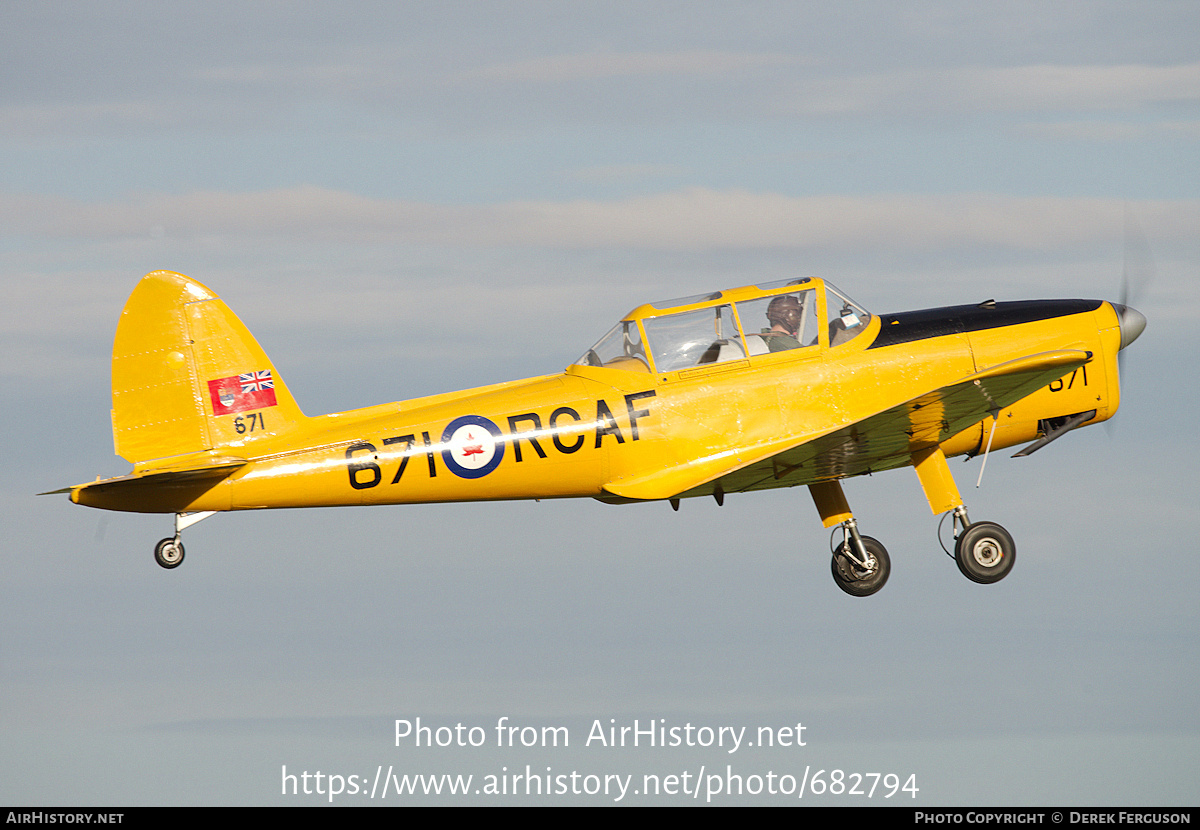 Aircraft Photo of G-BNZC | De Havilland DHC-1 Chipmunk Mk22 | Canada - Air Force | AirHistory.net #682794