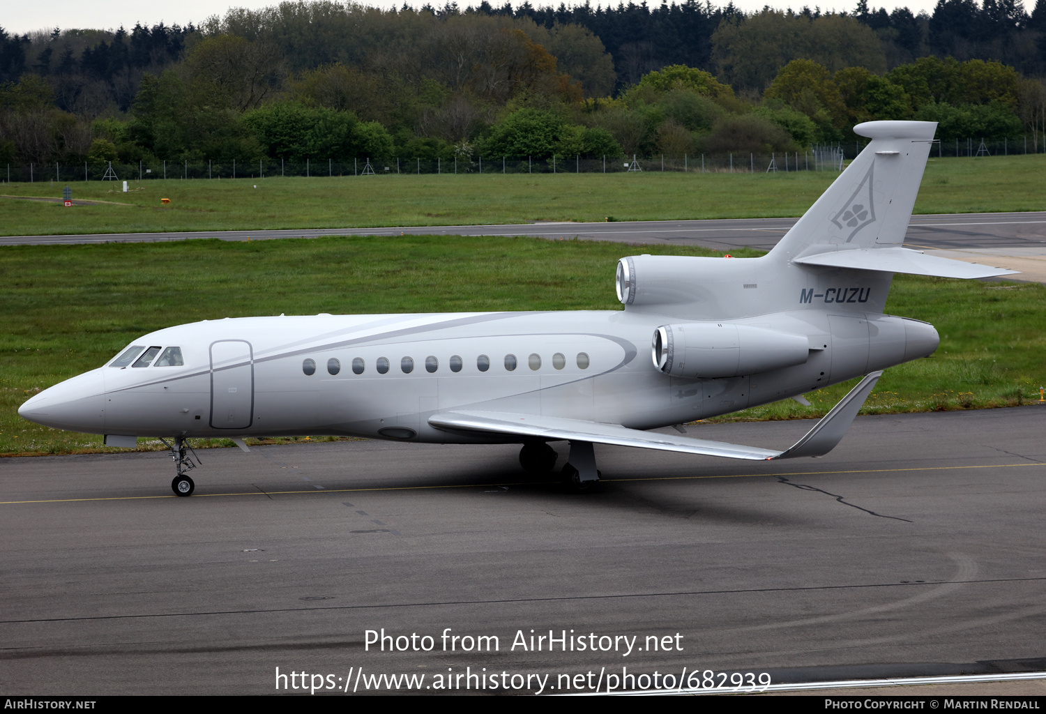 Aircraft Photo of M-CUZU | Dassault Falcon 900LX | AirHistory.net #682939