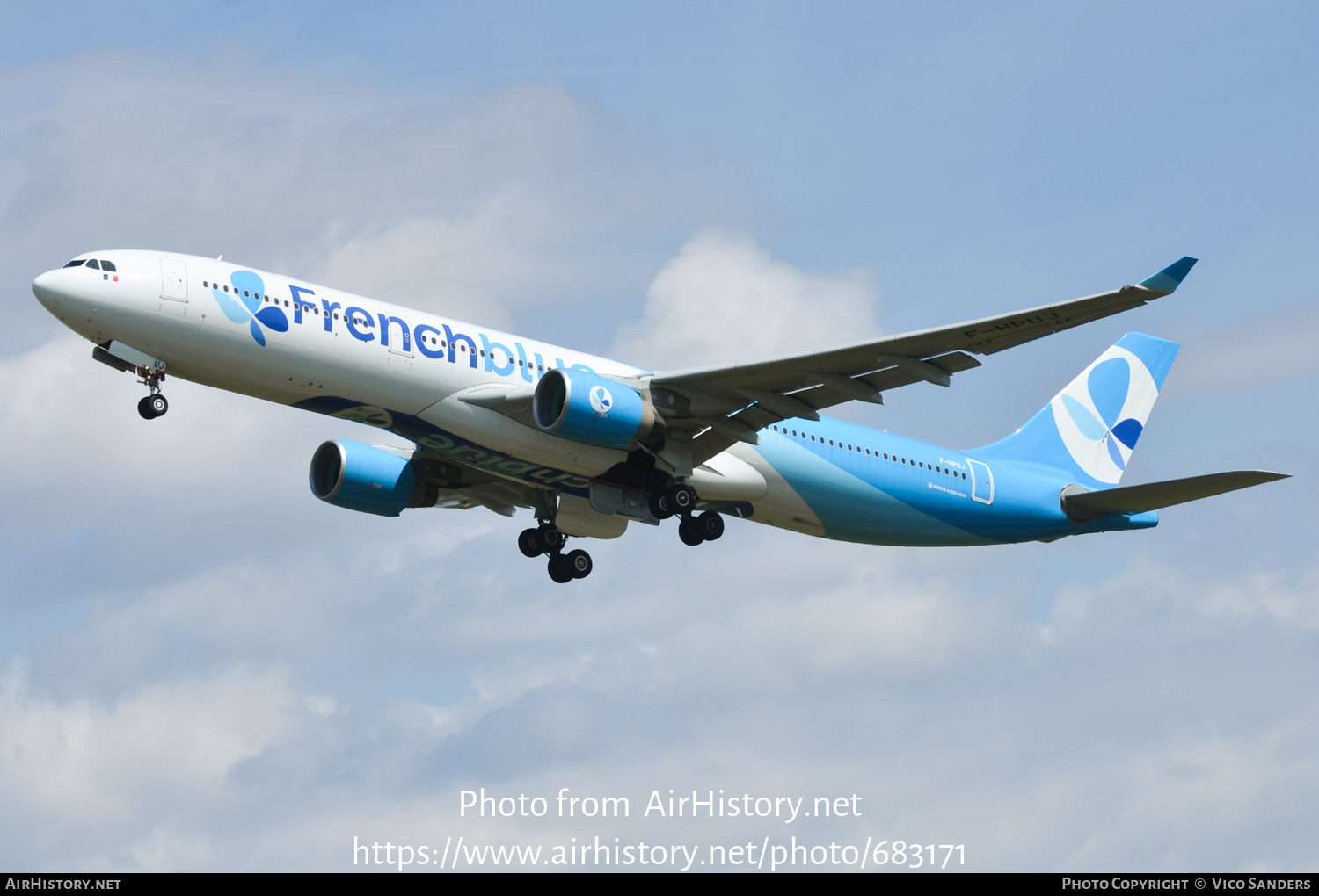 Aircraft Photo of F-HPUJ | Airbus A330-323E | French Blue | AirHistory.net #683171