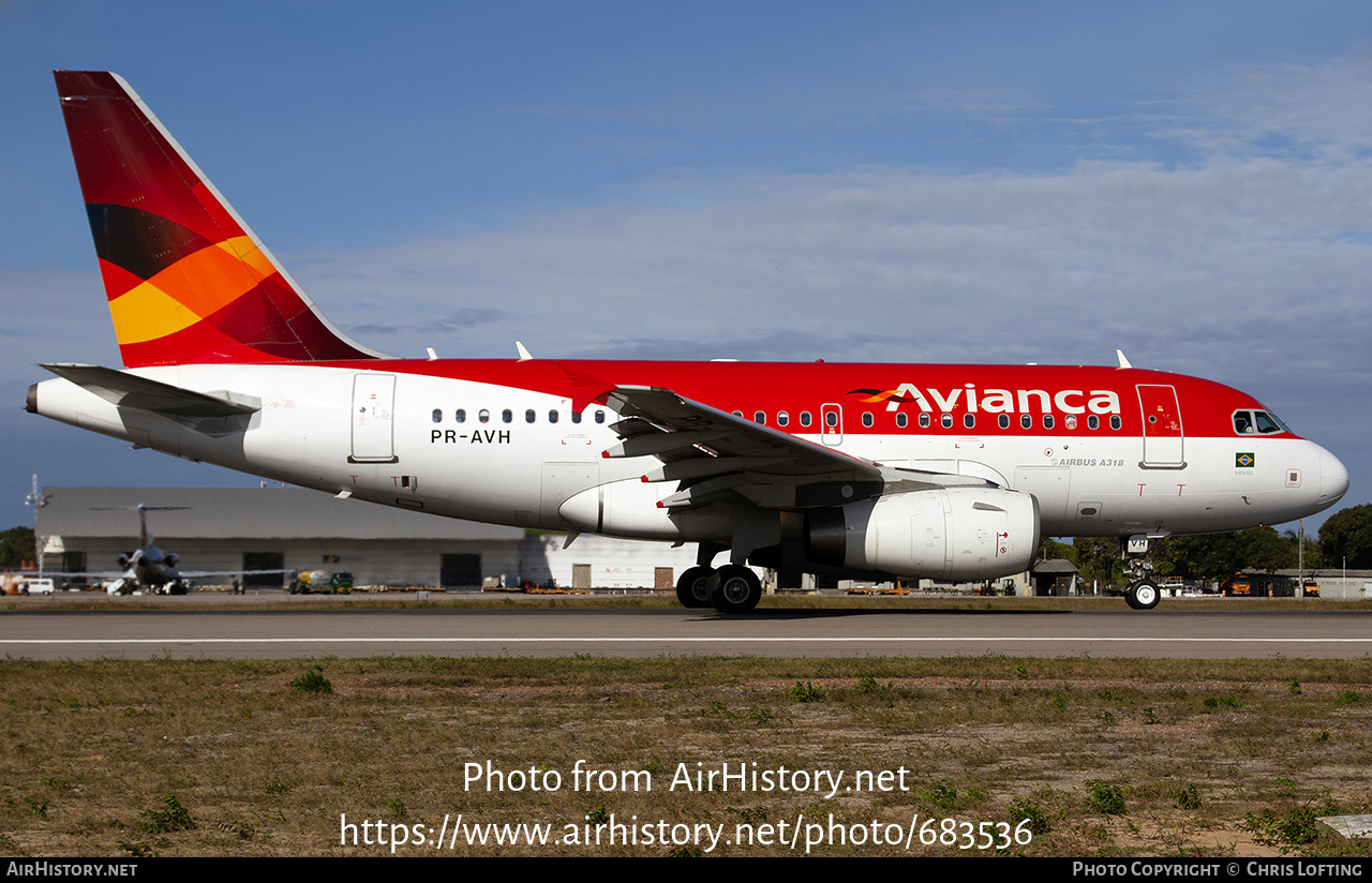 Aircraft Photo of PR-AVH | Airbus A318-121 | Avianca | AirHistory.net #683536