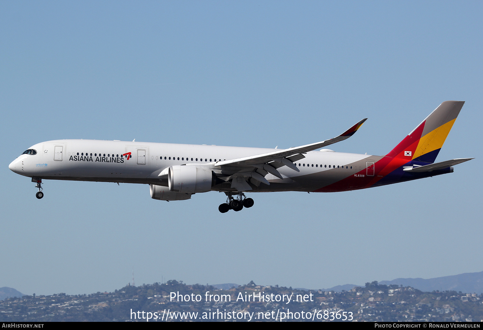 Aircraft Photo of HL8308 | Airbus A350-941 | Asiana Airlines | AirHistory.net #683653