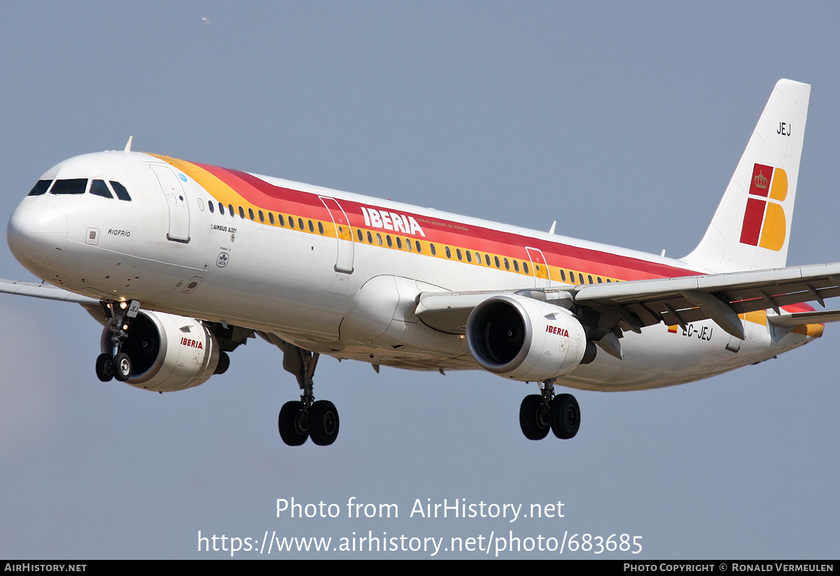 Aircraft Photo of EC-JEJ | Airbus A321-213 | Iberia | AirHistory.net #683685