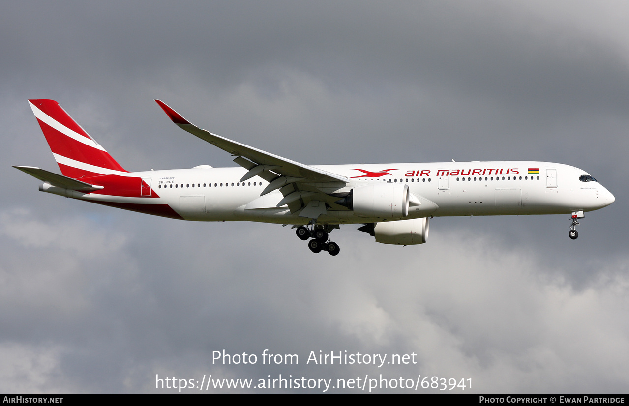 Aircraft Photo of 3B-NCE | Airbus A350-941 | Air Mauritius | AirHistory.net #683941