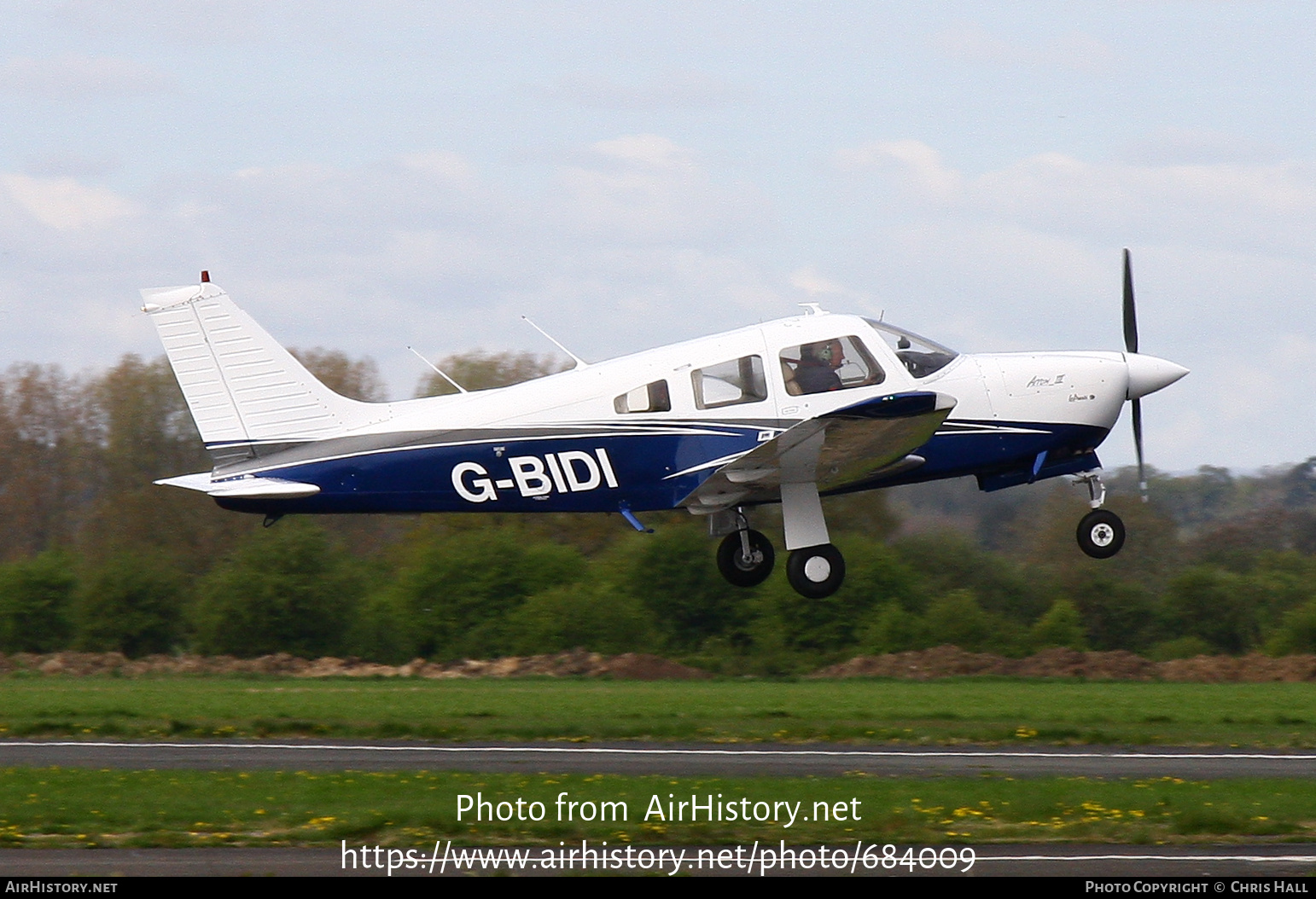 Aircraft Photo of G-BIDI | Piper PA-28R-201 Arrow III | AirHistory.net #684009