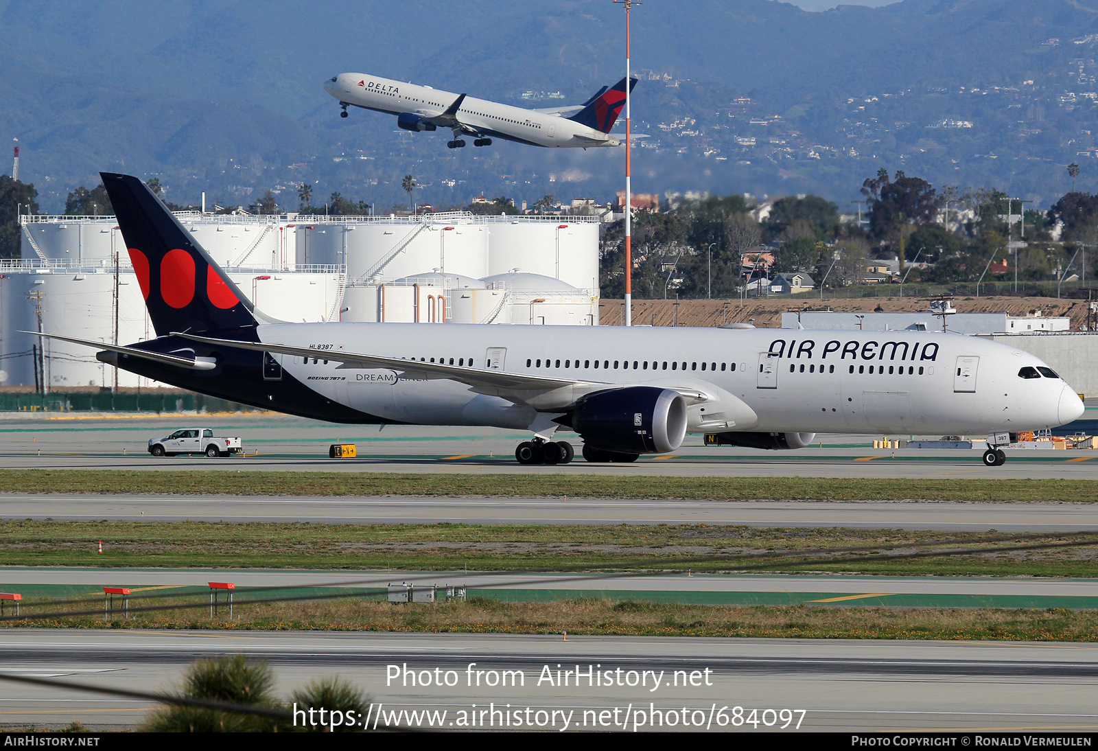 Aircraft Photo of HL8387 | Boeing 787-9 Dreamliner | Air Premia | AirHistory.net #684097